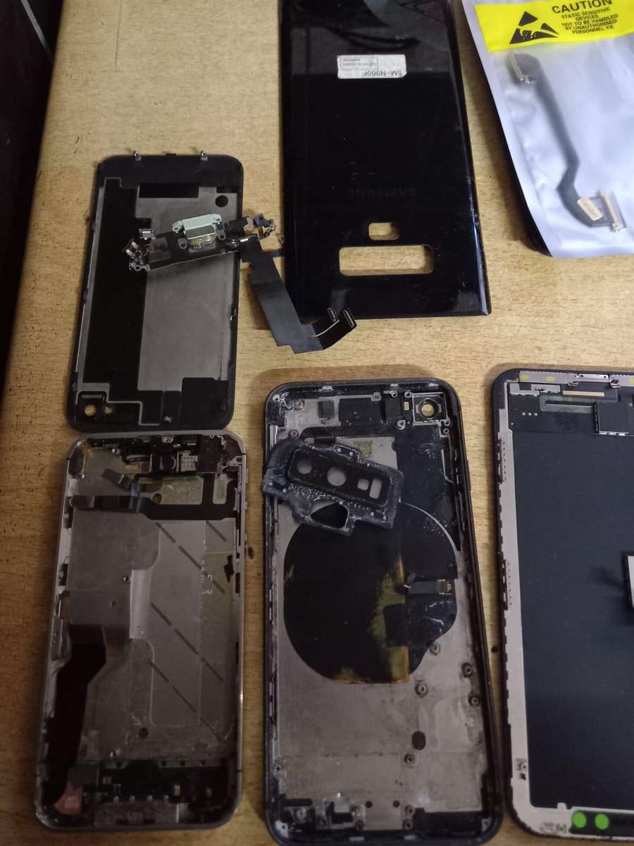 Secondhand untested phone spares