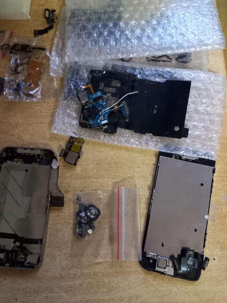 Secondhand untested phone spares