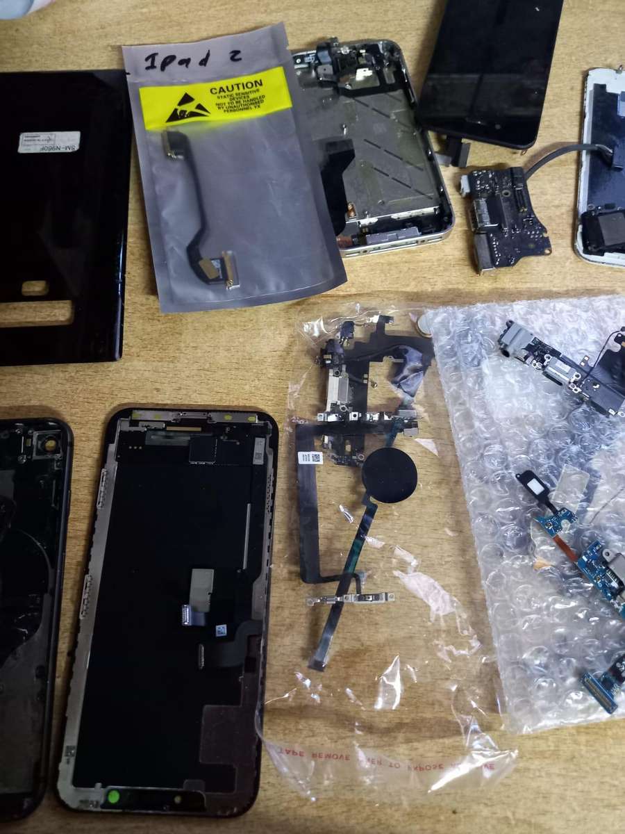 Secondhand untested phone spares