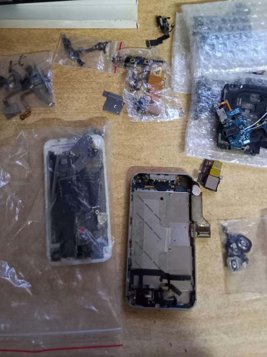 Secondhand untested phone spares