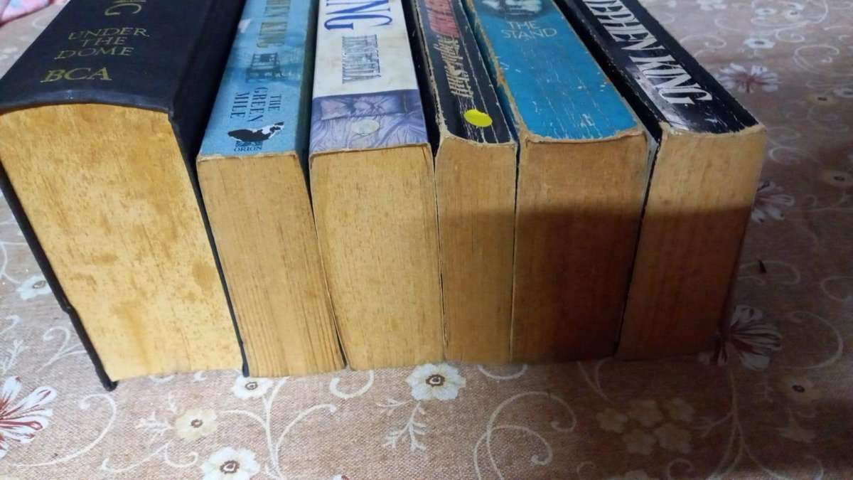 Stephen King books x 6