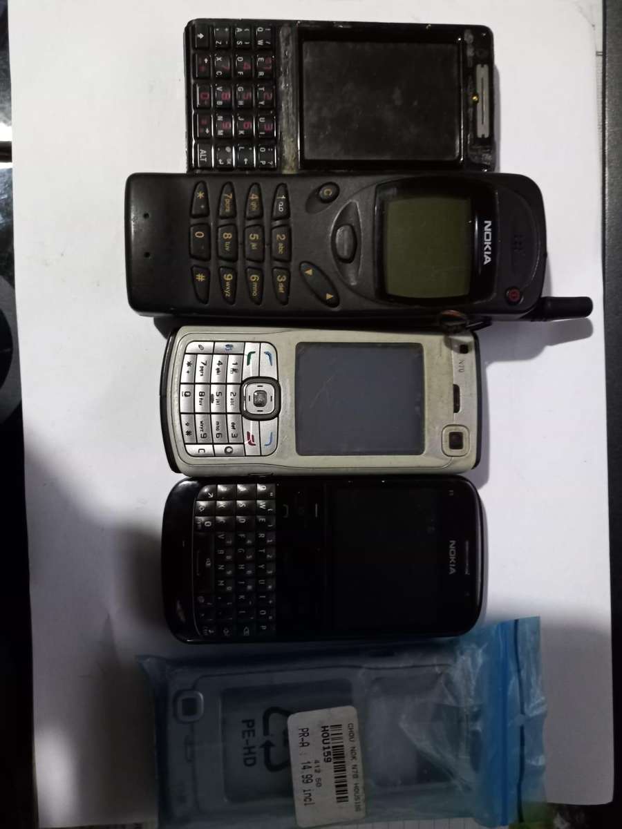 Old phones untested *as is*