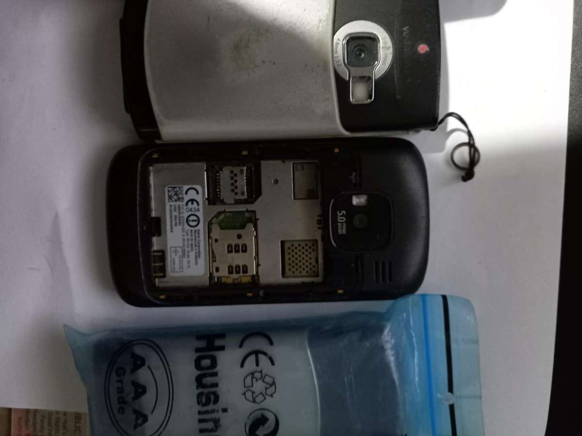 Old phones untested *as is*