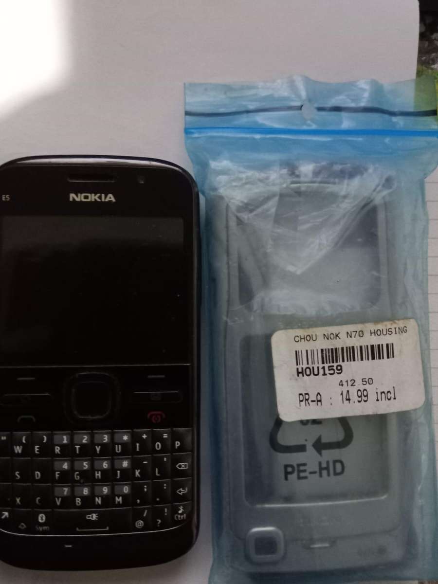 Old phones untested *as is*