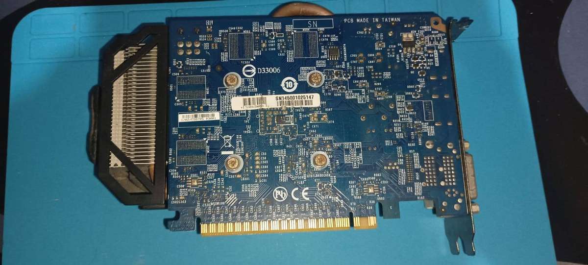 Gigabyte GV75TOC-2GI graphics card