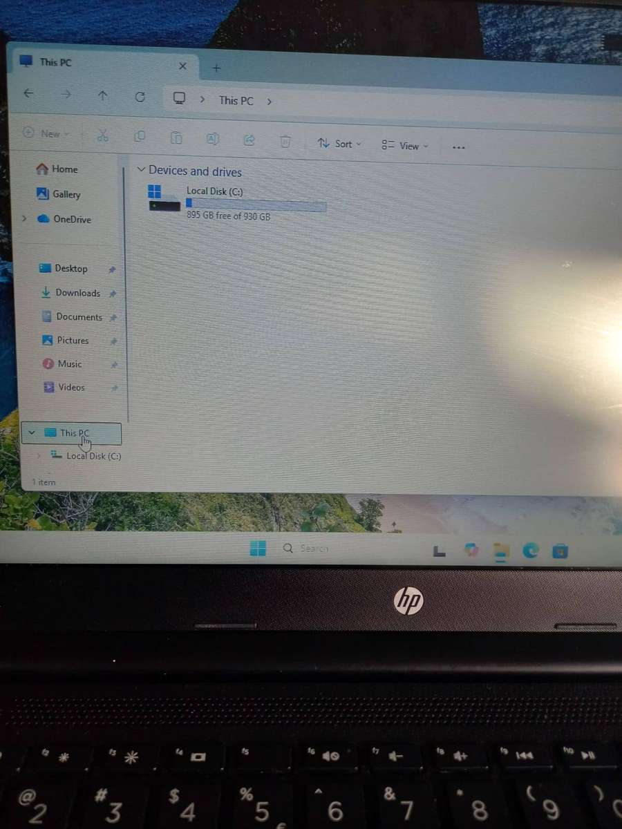 HP AMD 320e laptop