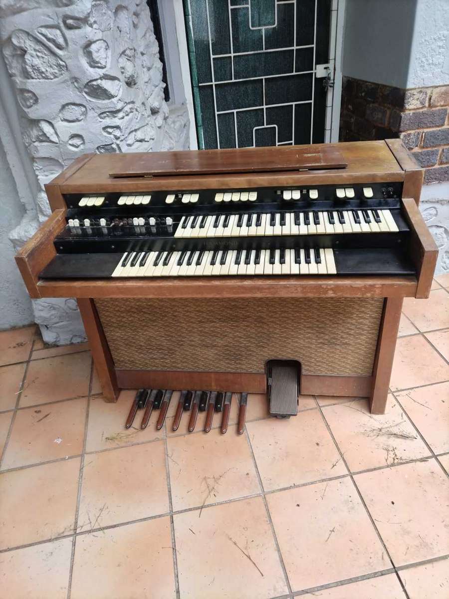 1957 Vintage piano