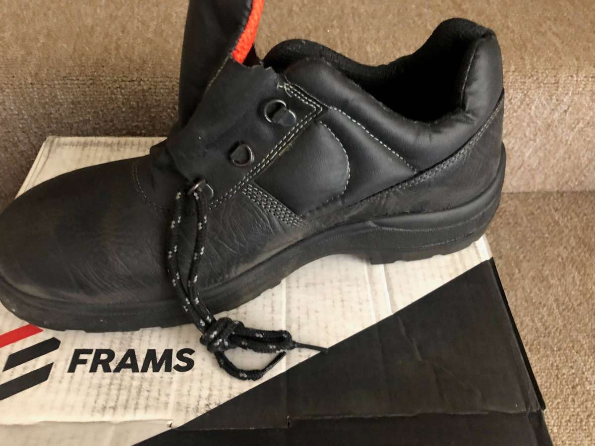 BRAND NEW FRAMS GEO-MOVE MODEL 2701 SAFETY SHOES