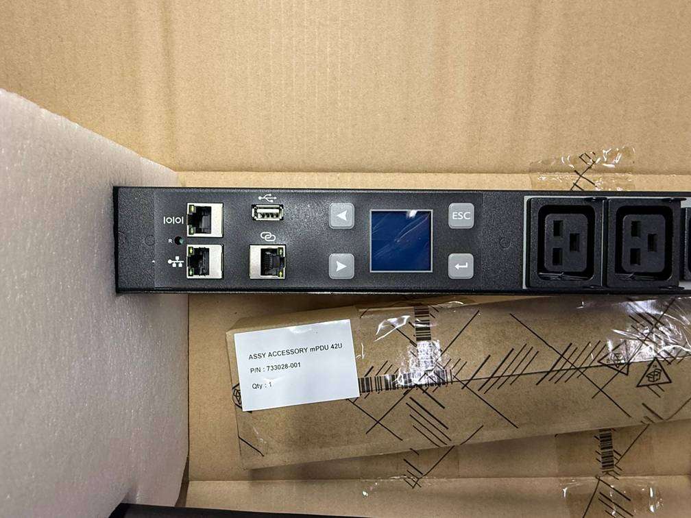 HPE 7.3kVA Metered Power Distribution Unit ( PDU )