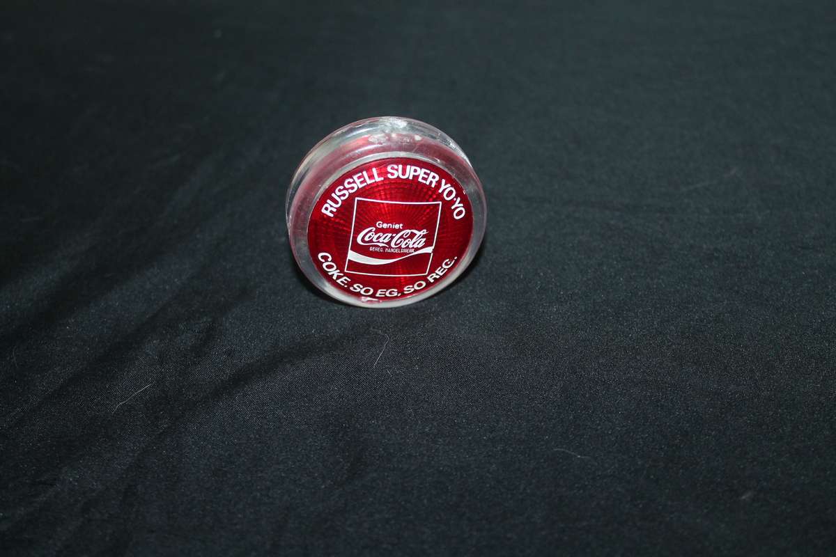 Russell Super Yoyo Coke