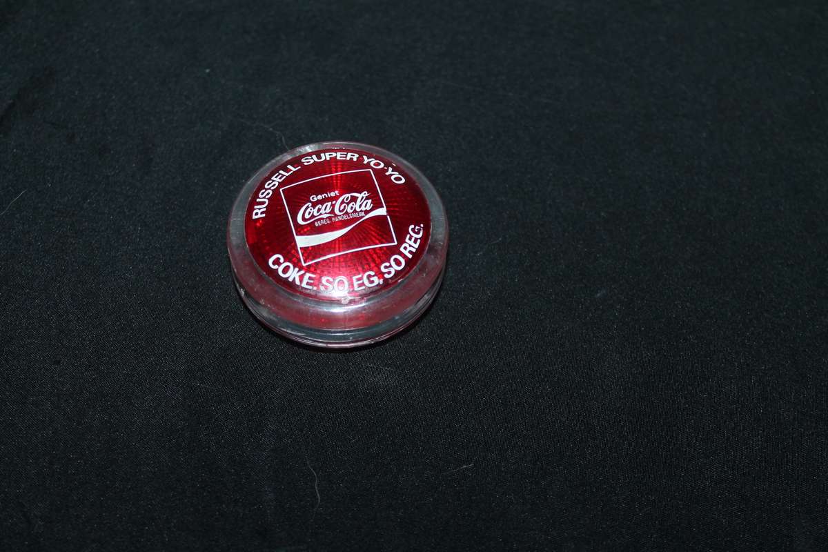 Russell Super Yoyo Coke