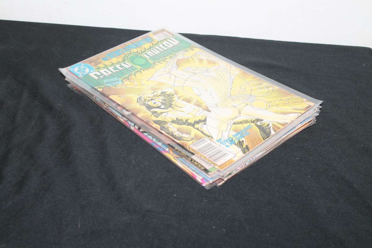 8 Green Lantern Comics