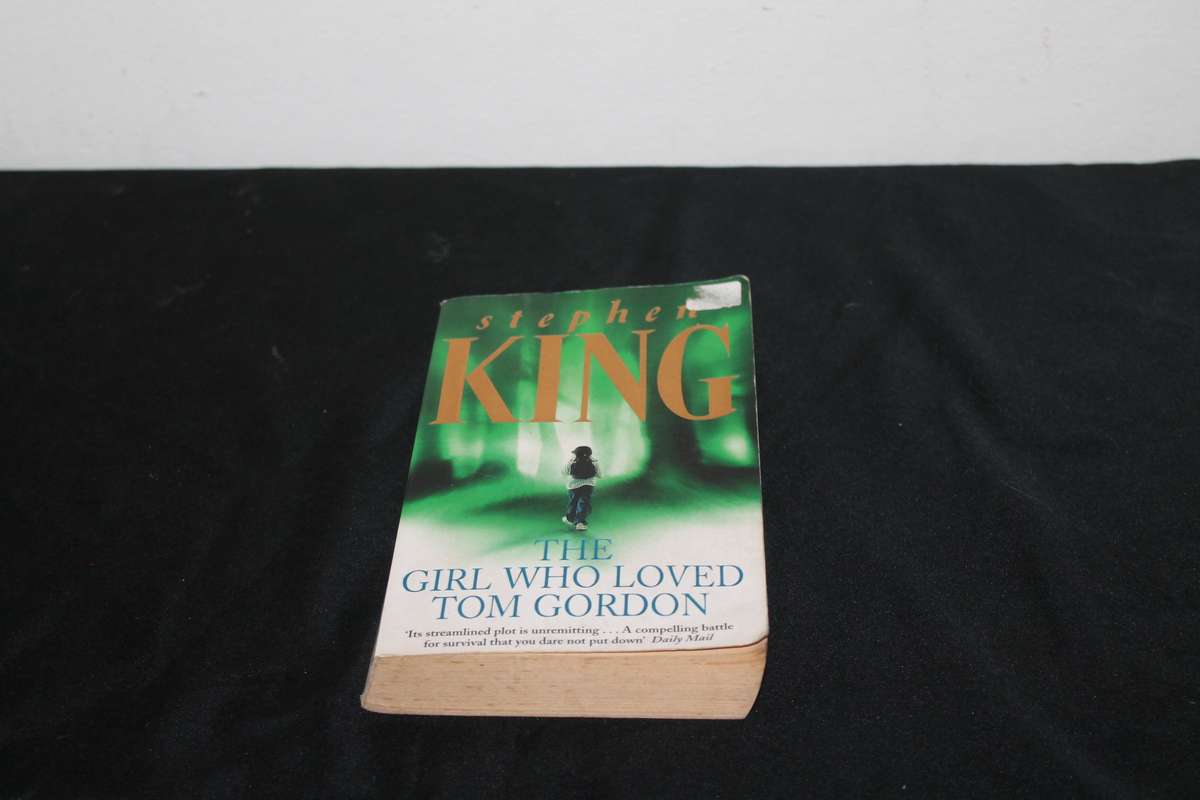 Stephen King the girl who loved Tom Gordon