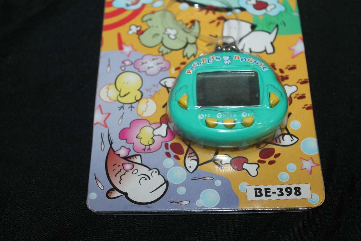 Sealed Pet n Pets  "Tamagotchi BE 398