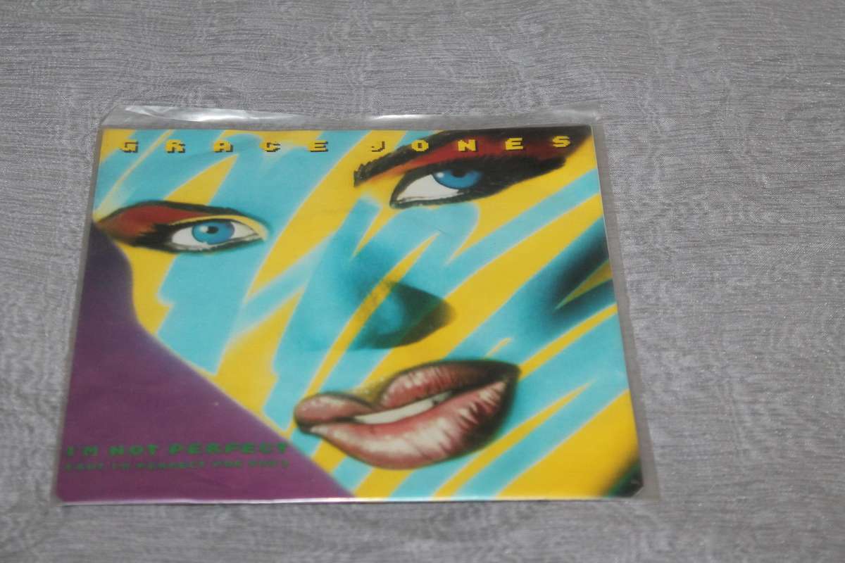 Grace jones 7 Single I'm Not perfect