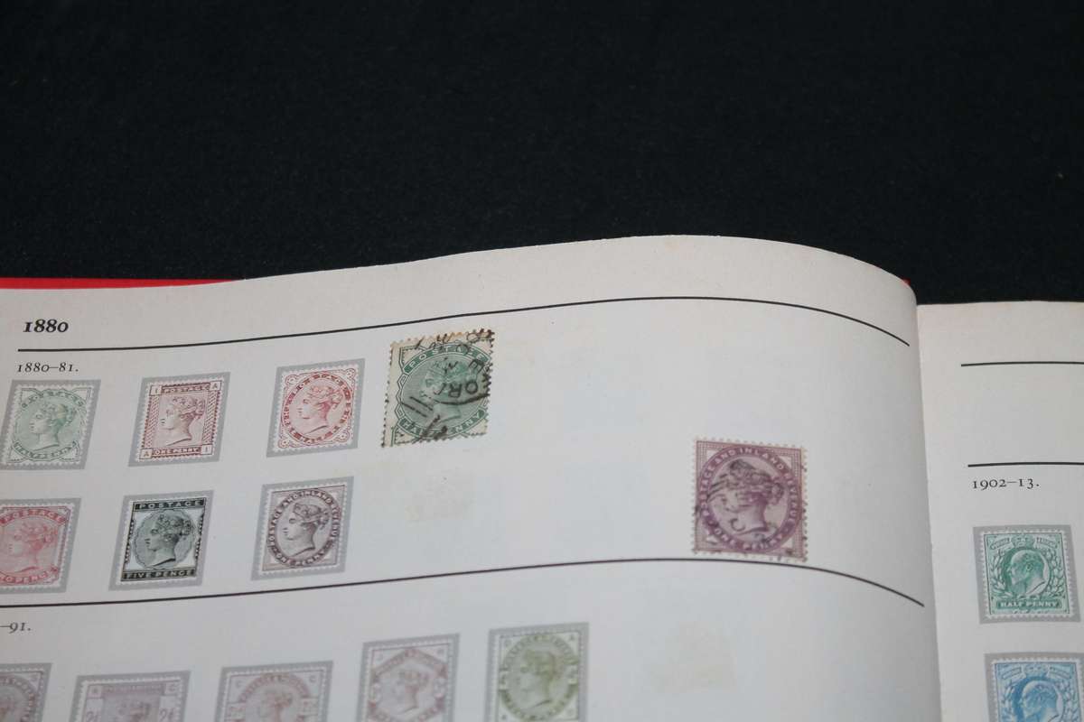 Stamp Album 500 Assorted Stamps