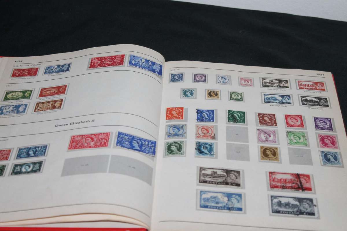 Stamp Album 500 Assorted Stamps