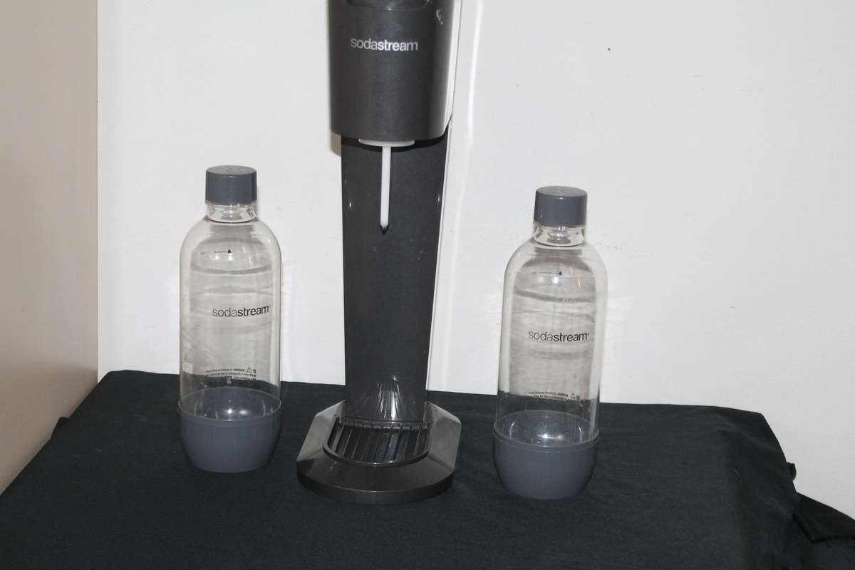 Soda Stream with two refill bottles
