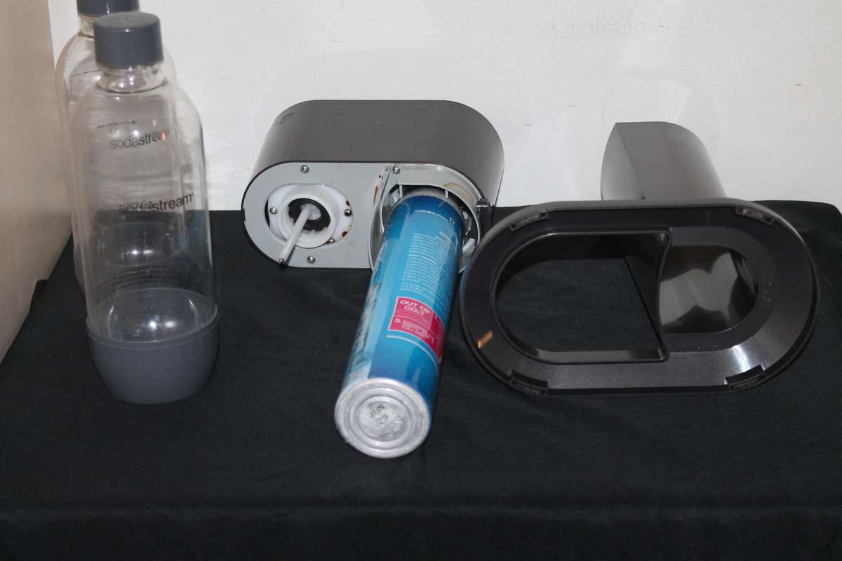 Soda Stream with two refill bottles