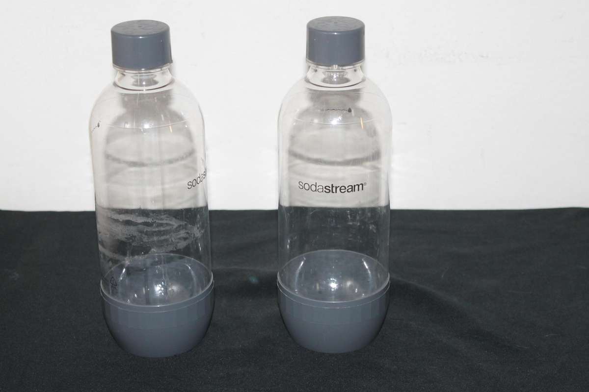 Soda Stream with two refill bottles