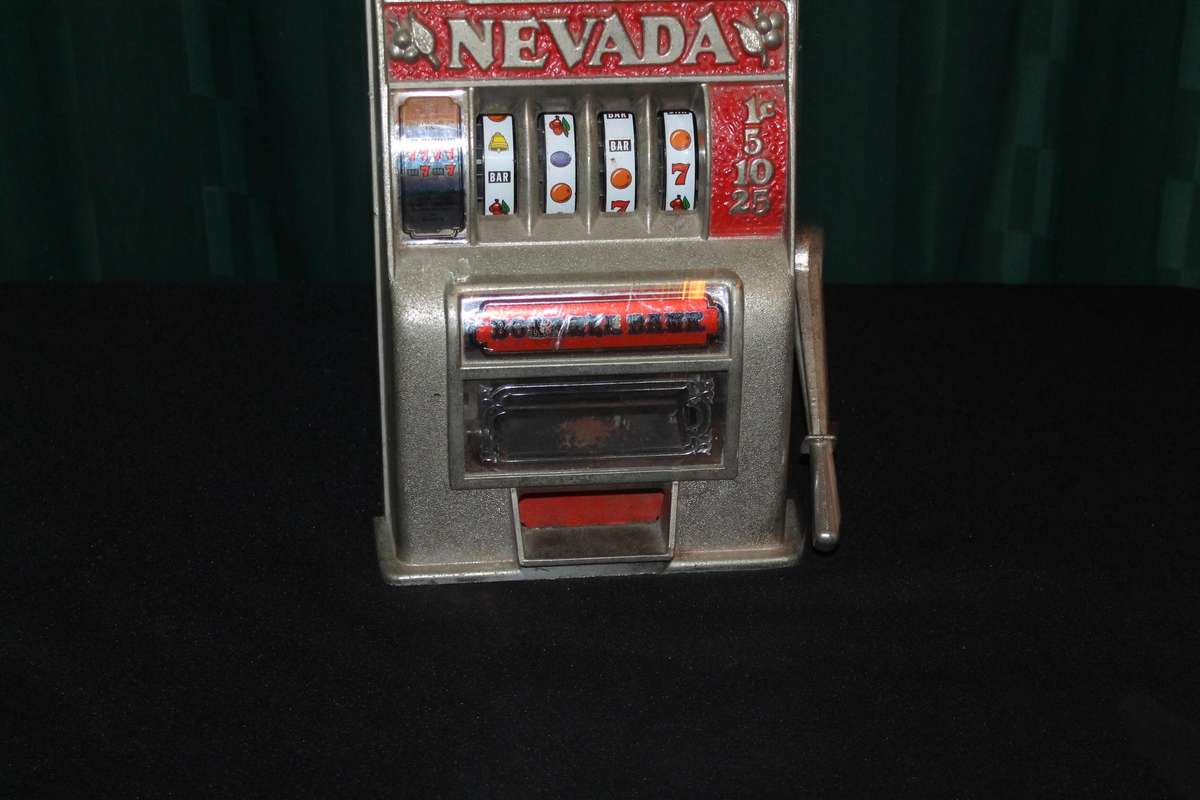Table Top Nevada One Arm Bandit