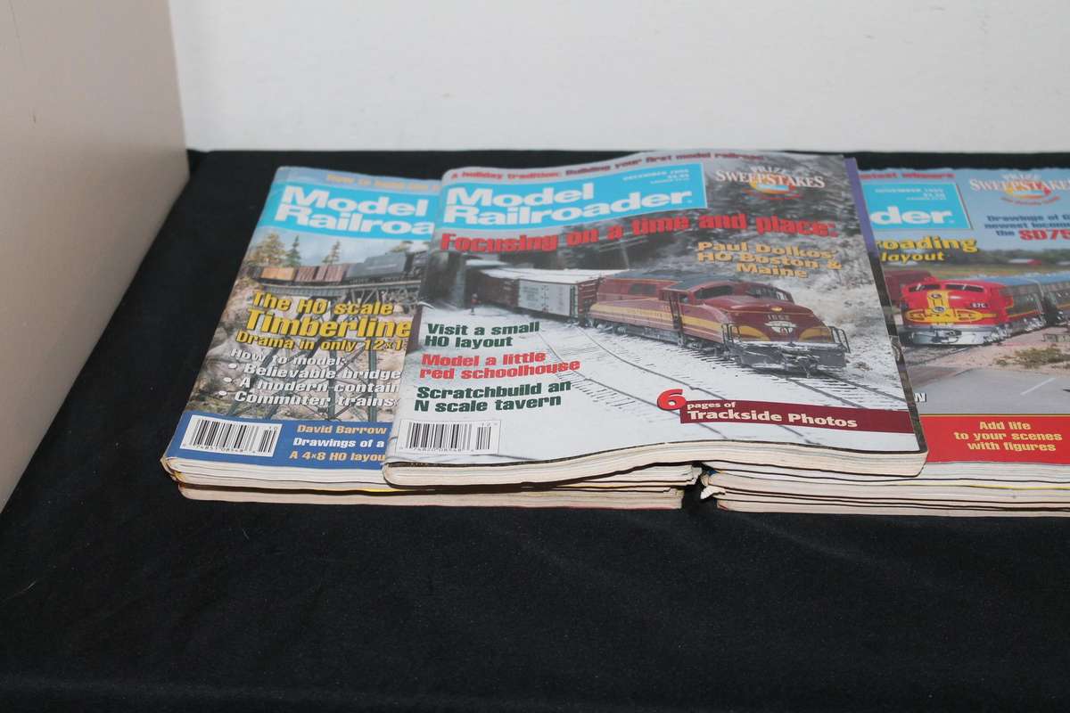 Model Railroader 12 Issues 1995