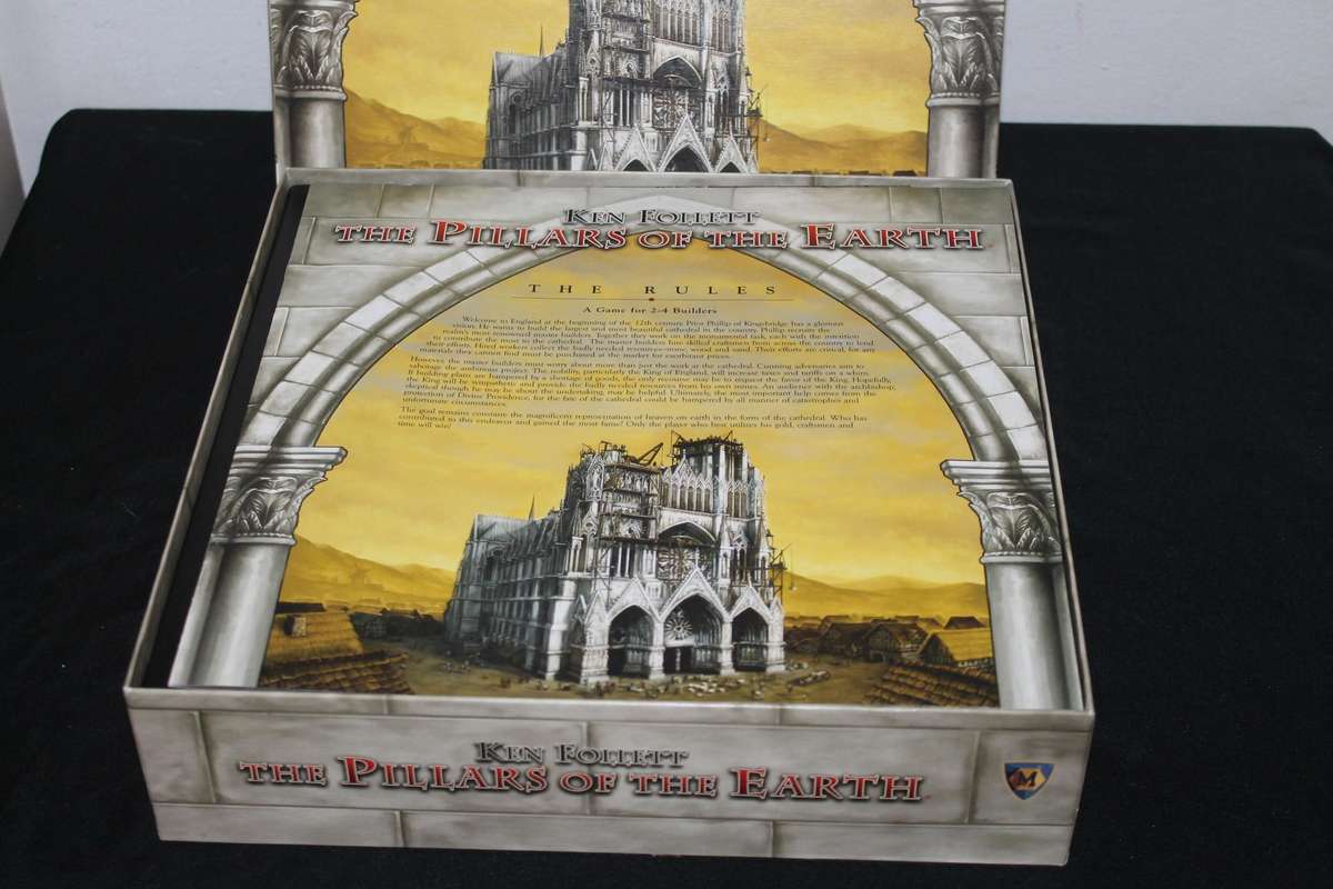 Ken Follett The Pillars of the Earth board Game