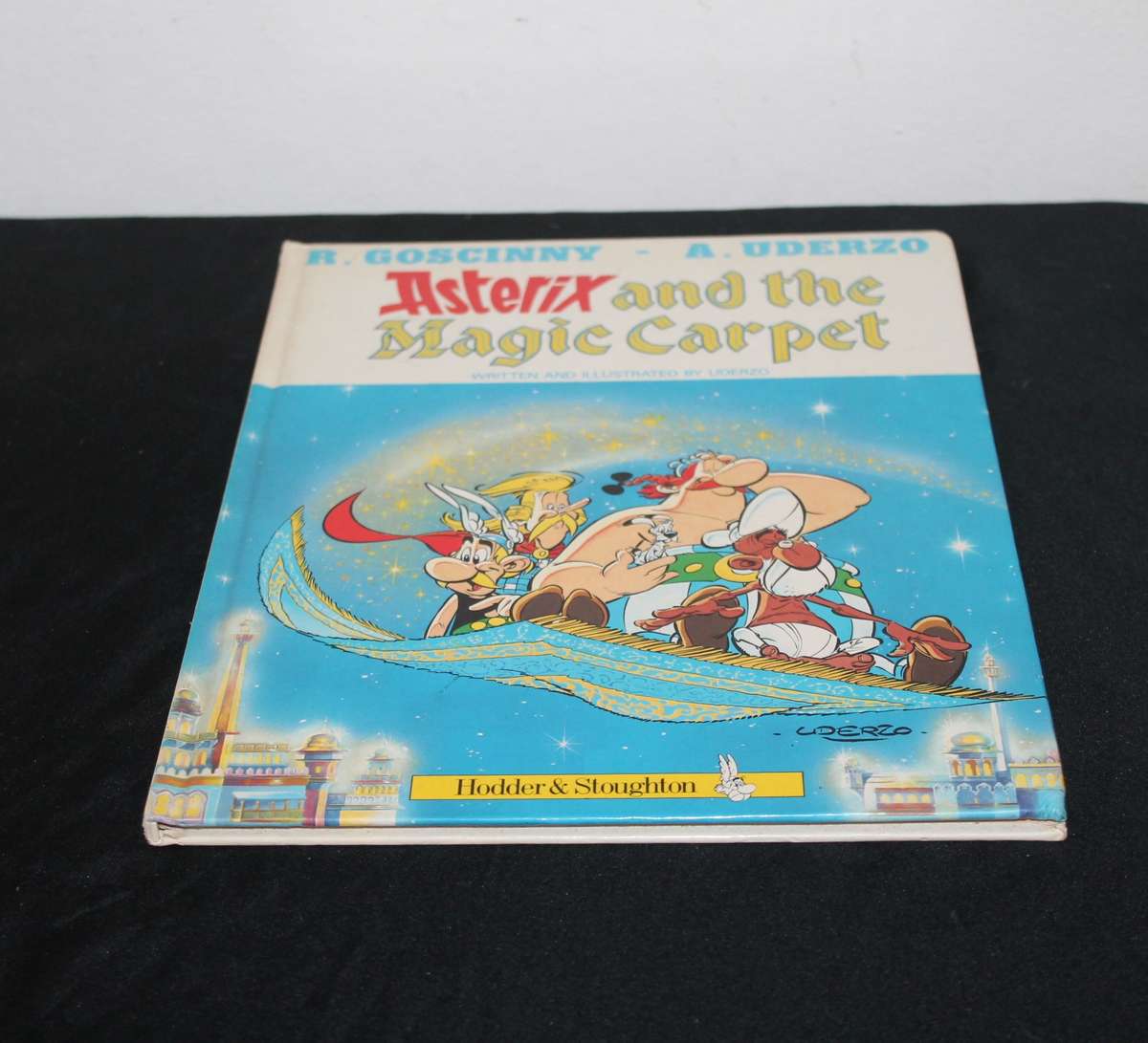 Asterix and the magic carpet