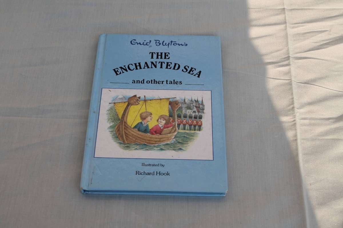 Enid Blyton the Enchanted Sea
