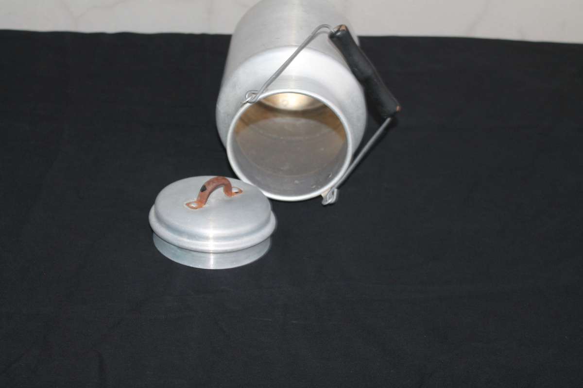 Aluminum "Billy" Can