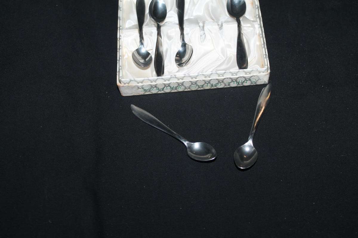 Set of 6 small Teaspoons