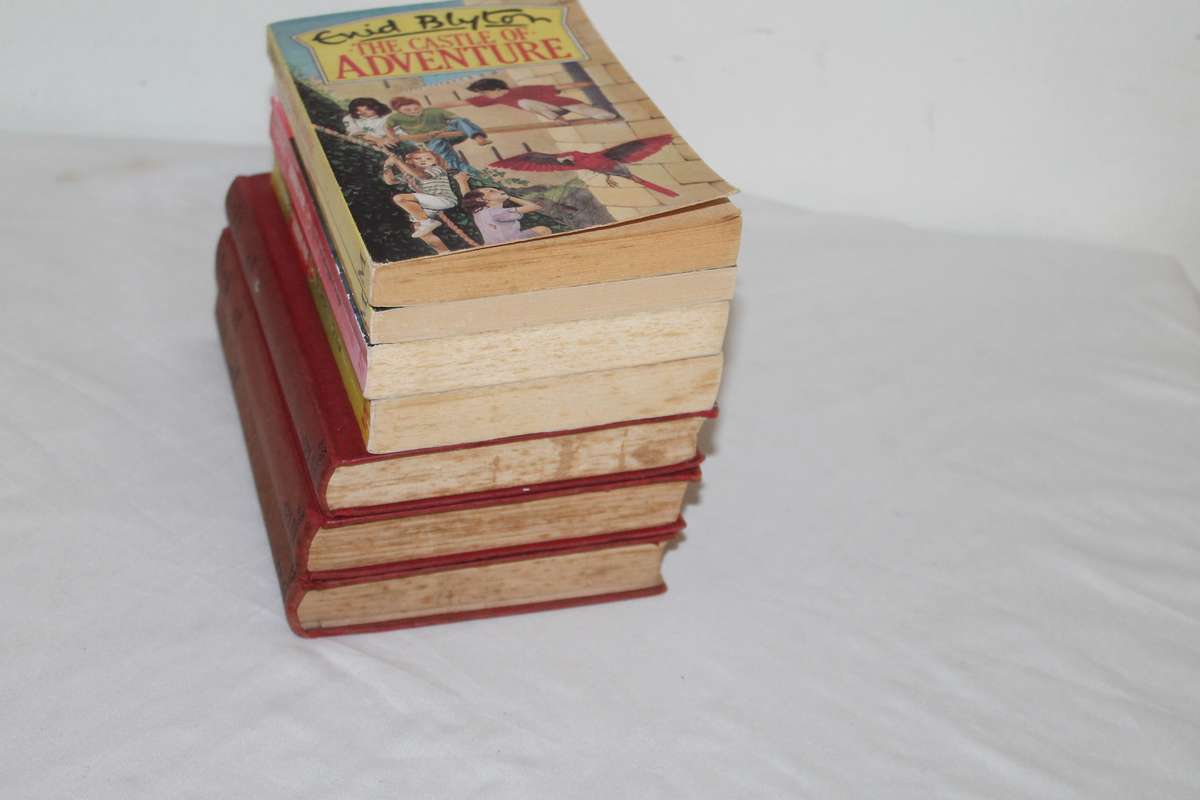7 Assorted Enid Blyton Books