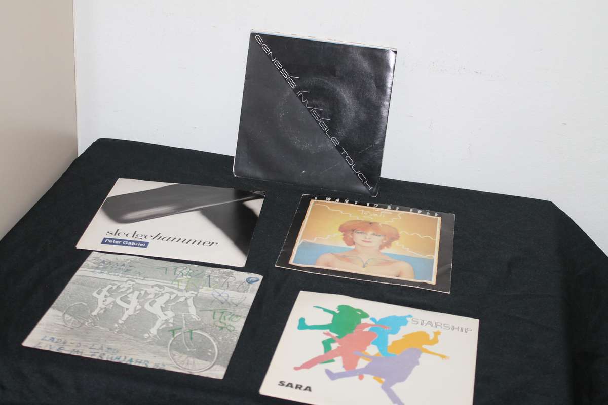 10 Picture Sleeve 7 Singles