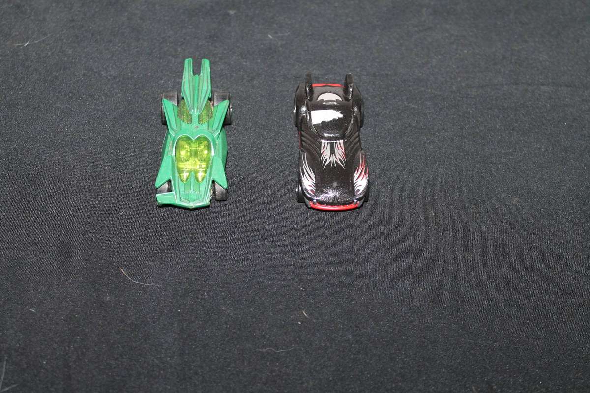 8 Assorted Hotwheels