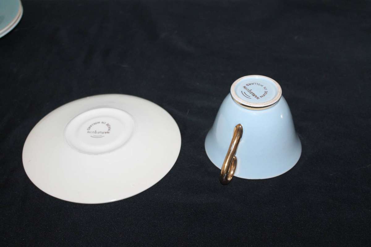 Set of 5 Harlequin Cups and saucers