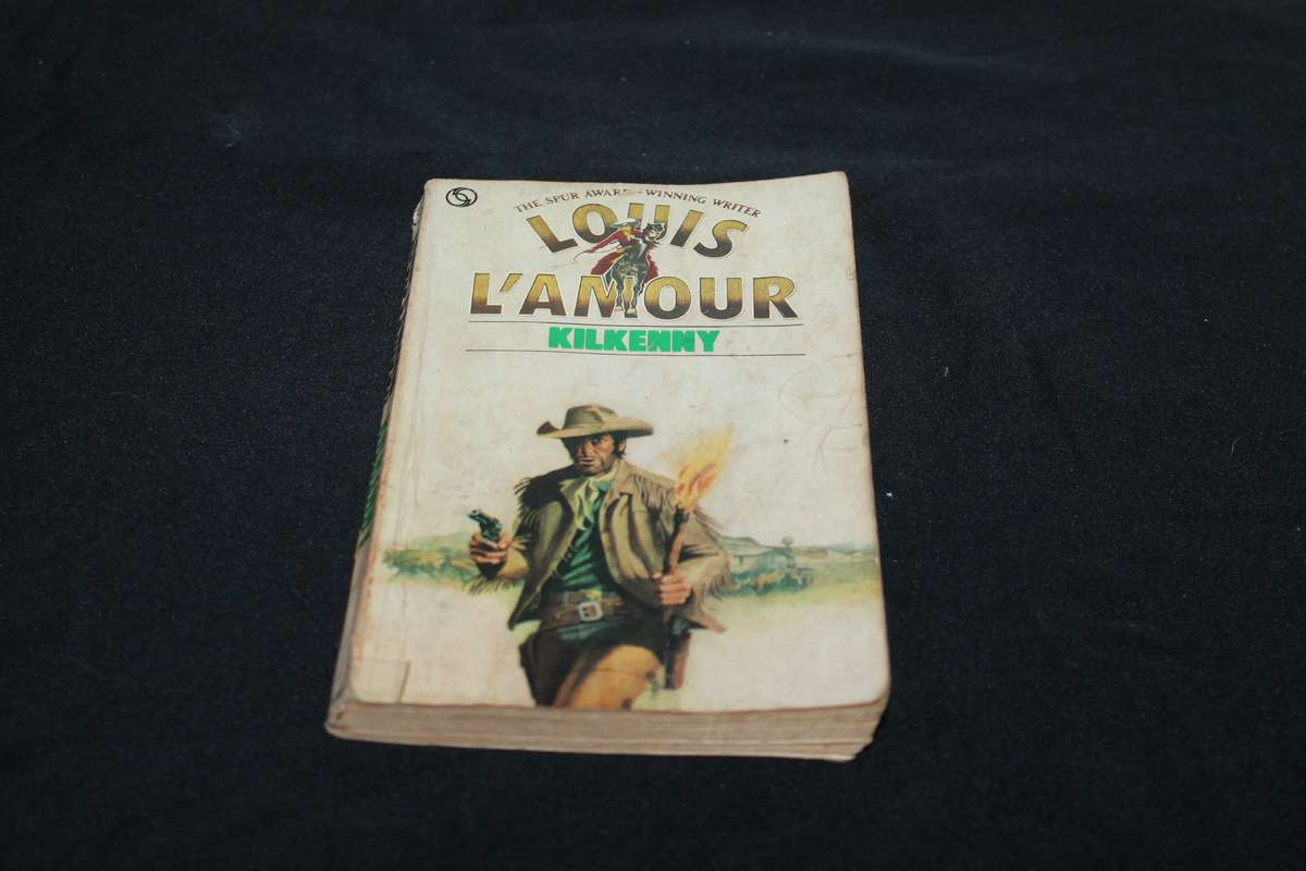 4 Louis L'Amour Novels