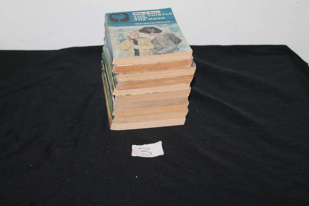 10 Mills and Boon Novels No 3