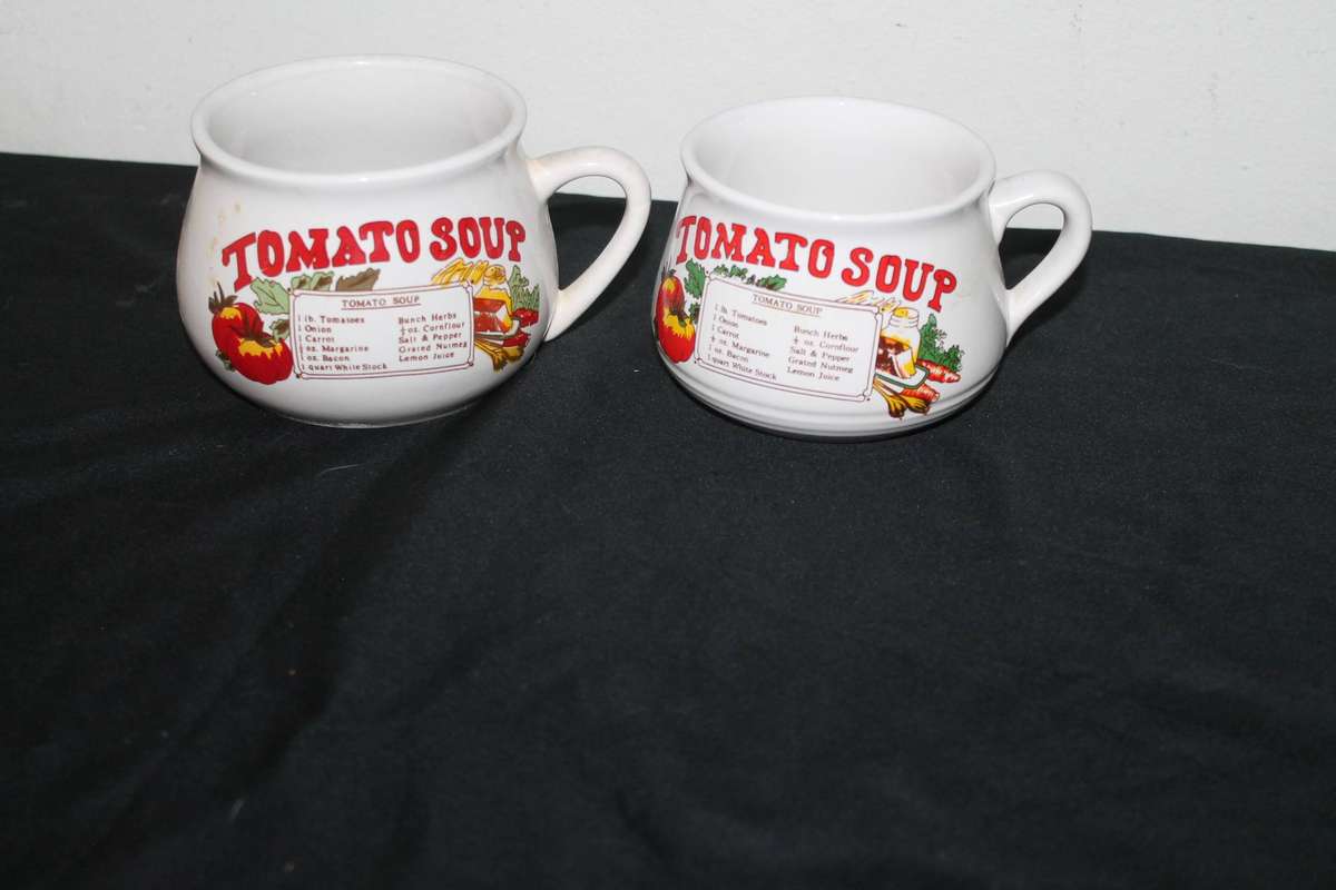 Vintage Soup Tureen with 8 Soup mugs