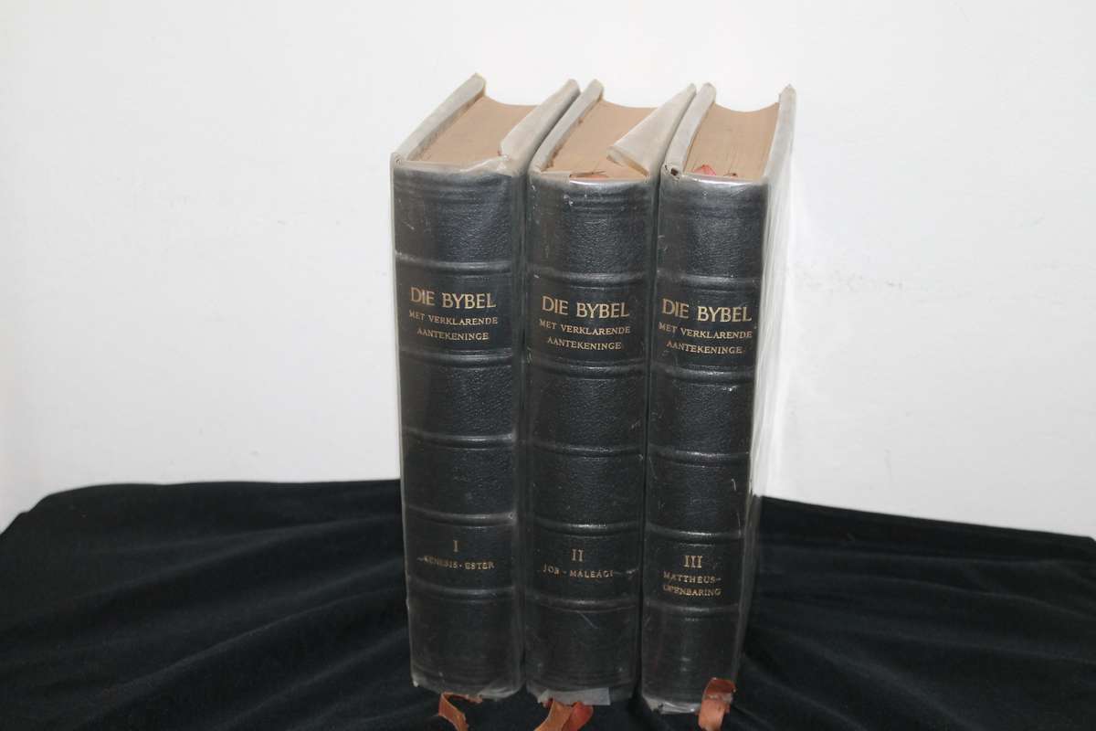 Die Bybel met Verklarende Aantekeninge Vol 1 to 3