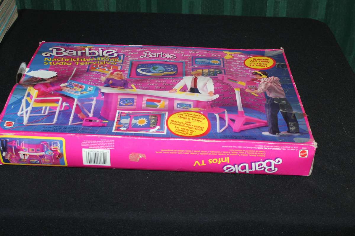 Vintage Barbie 6 O Clock News incomplete