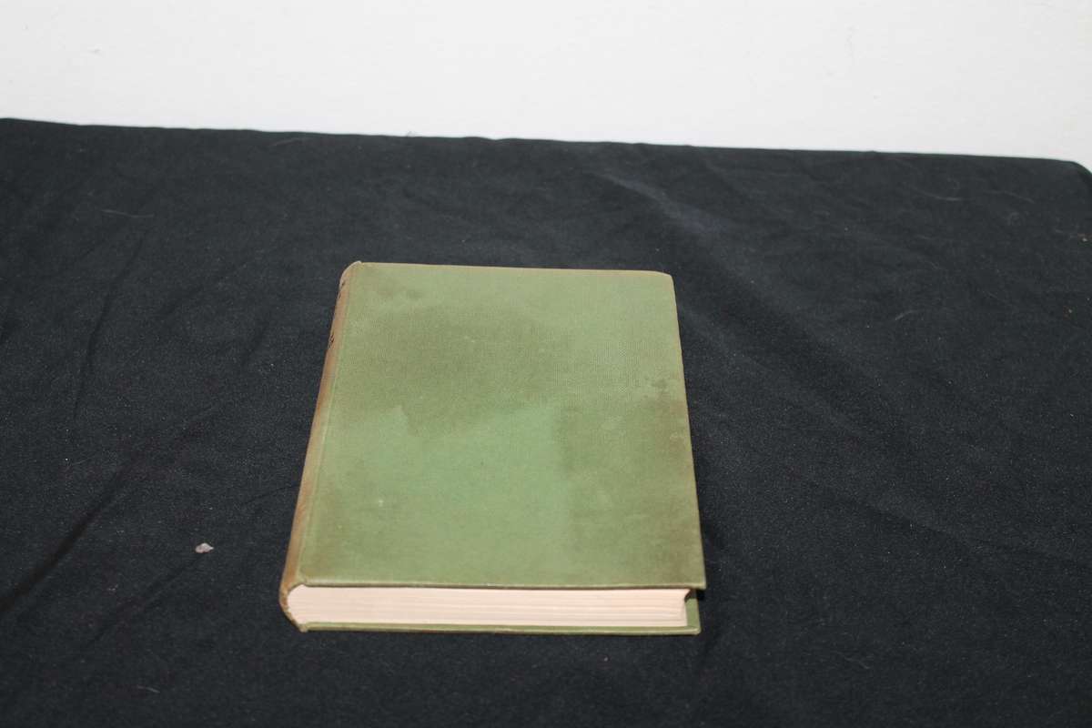 Biggles  Makes ends Meet  Capt W E Johns