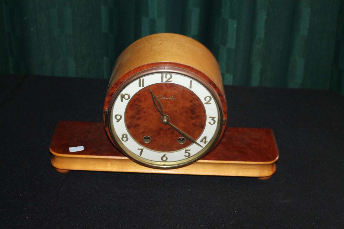 Mantle Clock
