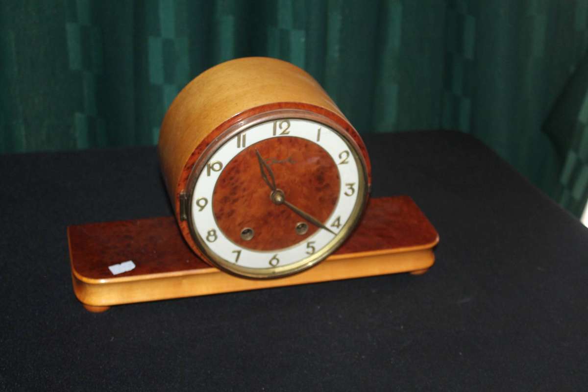 Mantle Clock