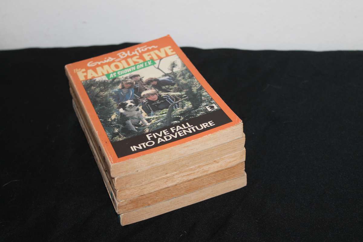 5 Enid Blyton Famous Five Book