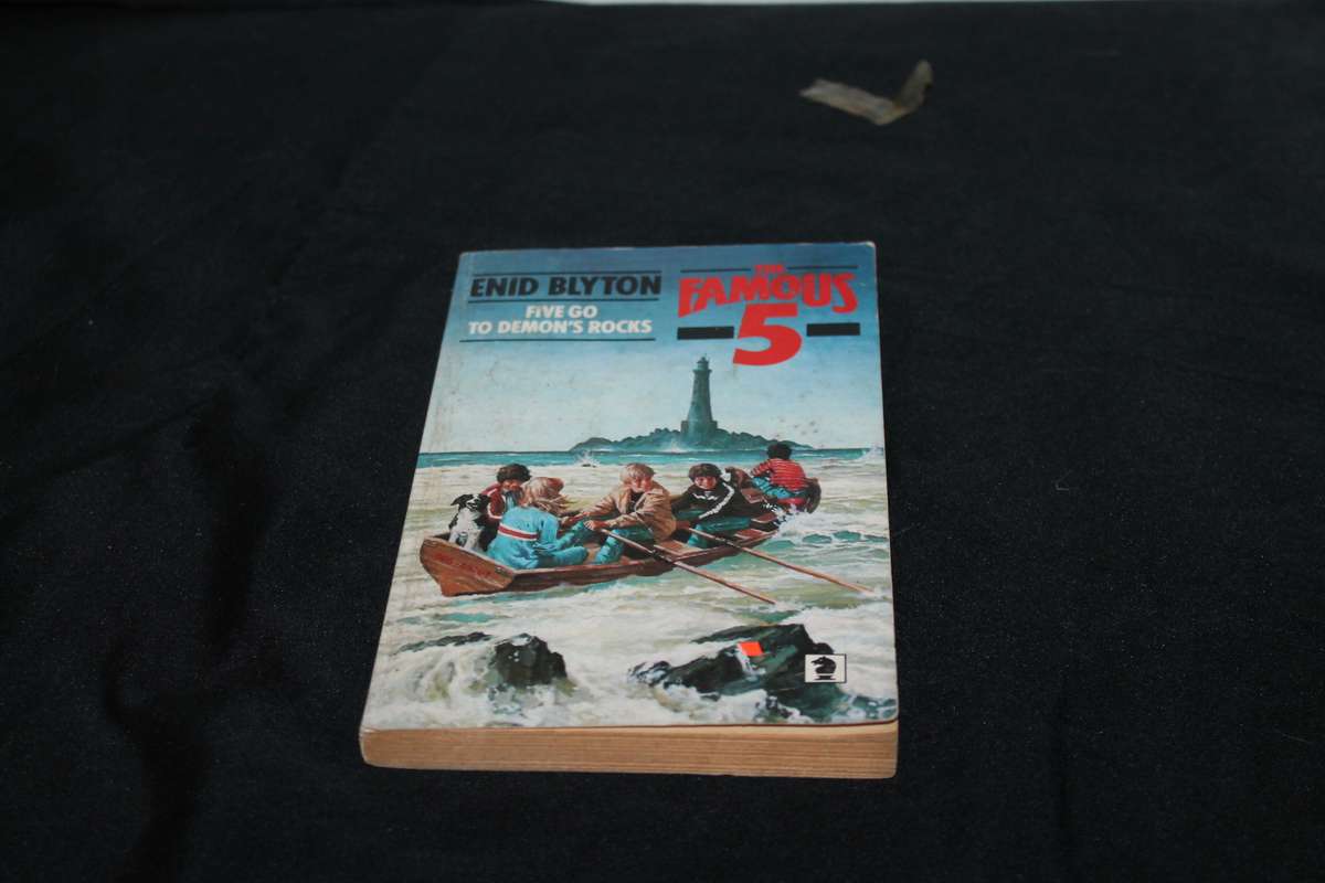 Enid Blyton Famous 5 Five go to Demon's Rock