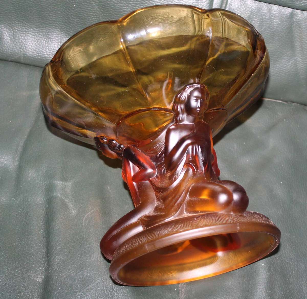 Amber Glass Centre Piece
