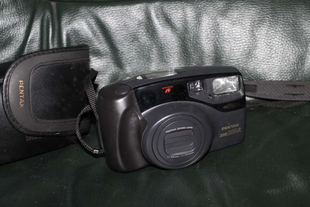 Pentax Zoom 105R Film Camera
