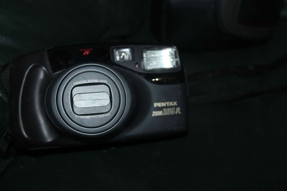 Pentax Zoom 105R Film Camera