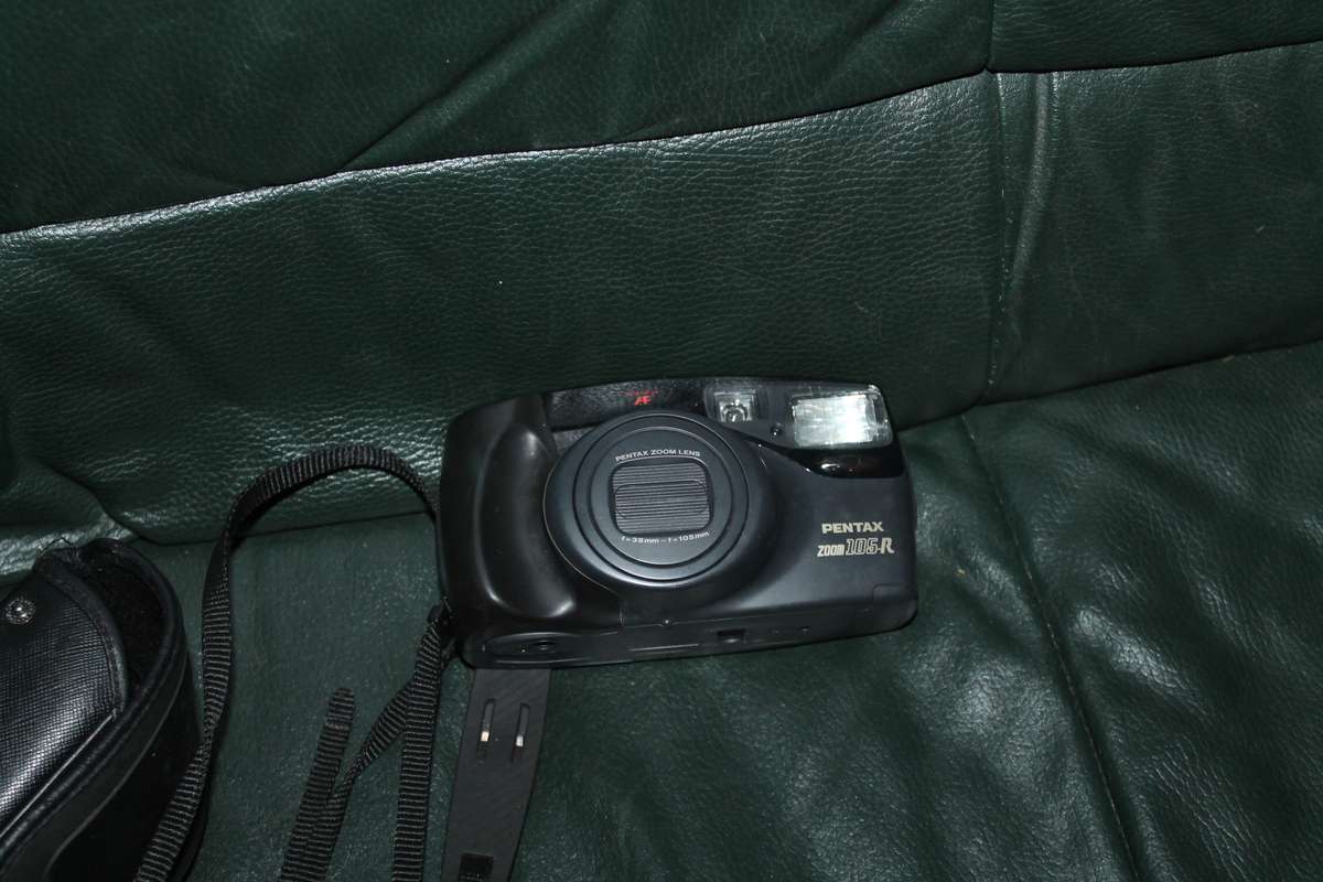 Pentax Zoom 105R Film Camera