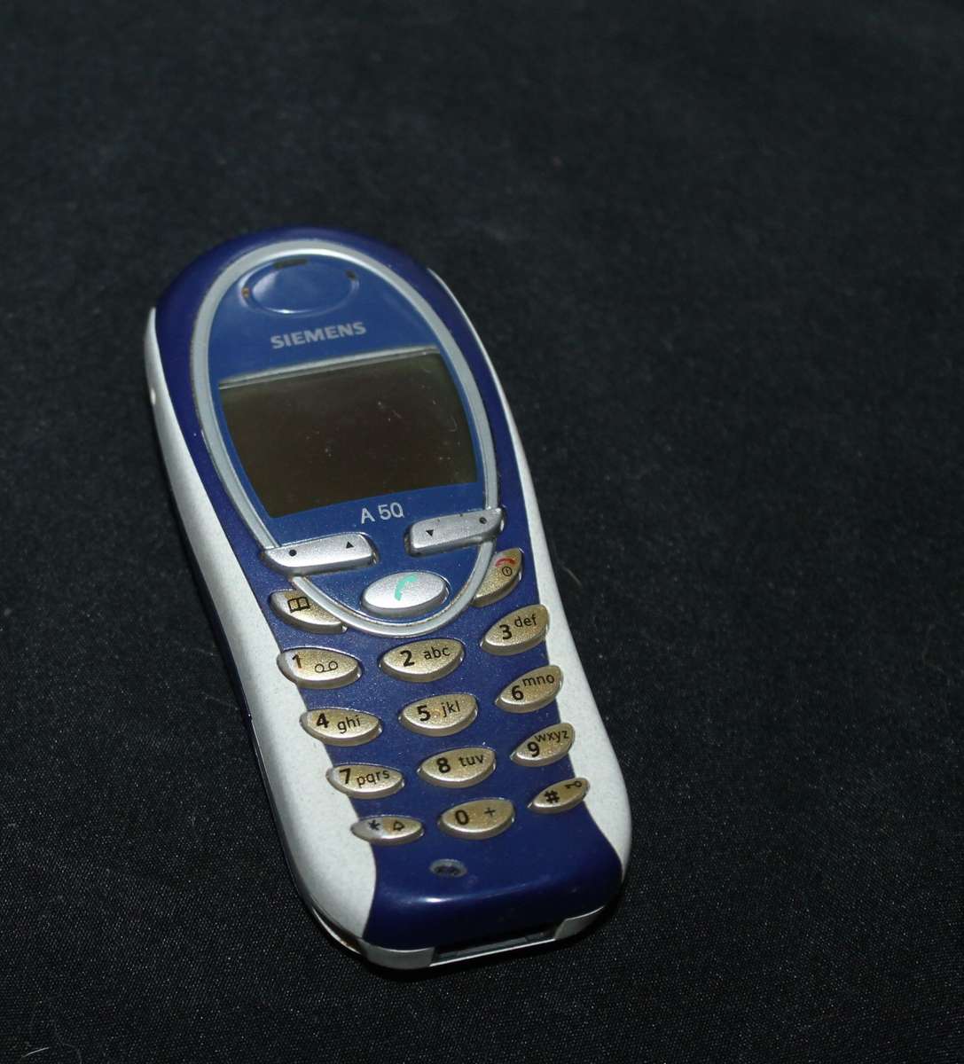 2 Vintage Cell Phones Spares Repairs